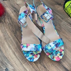 Floral colored wedges